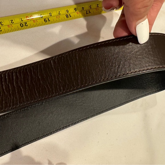Authentic Louis Vuitton belt - Picture 5 of 13